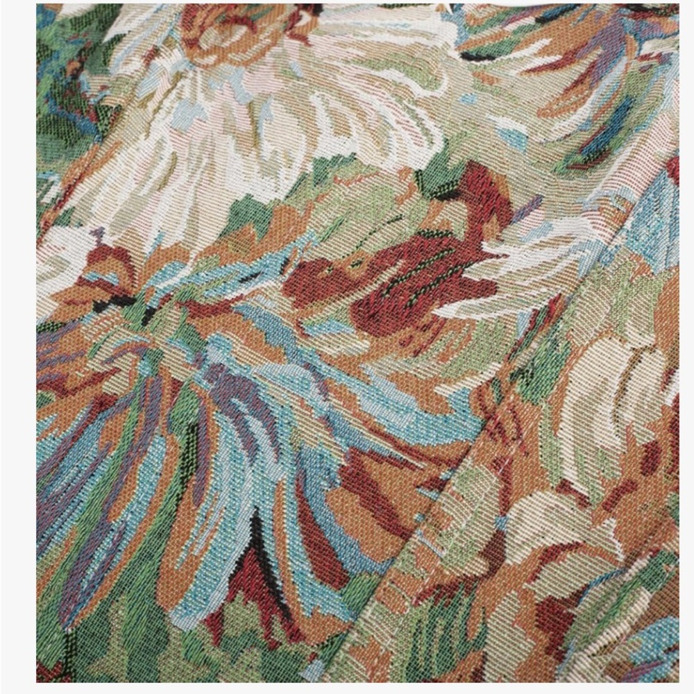 Floral Tapestry Crop Top with Ribbon Details - Picture 5 of 6